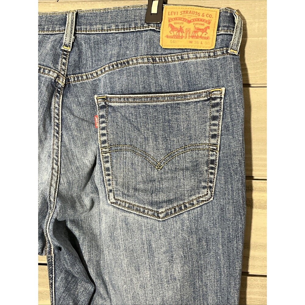 Levi’s 541 Athletic Fit Mens 36x30